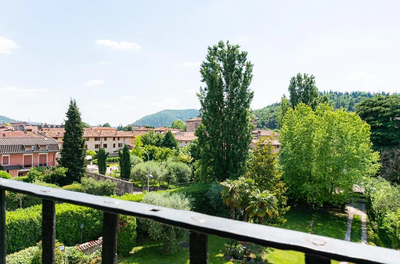 Suite & Apartment In Villa Del 1700 Gavardo 0*,  Olaszország